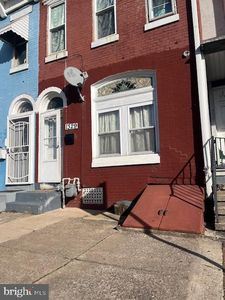 1329 N 9th St