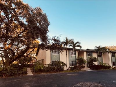 910 E Causeway Blvd APT C13