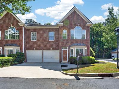 Property at 8000 Lexington Dr, Roswell, GA