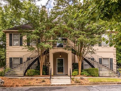 5 Plantation Dr NE #A