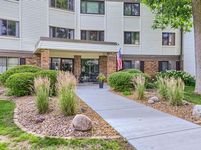 10600 43rd Ave N APT 202