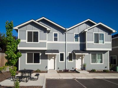 Property at 400 Oak St, Phoenix, OR