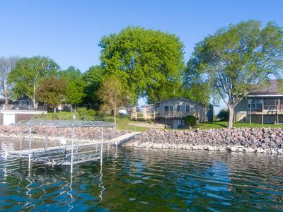 196 W Lake Dr