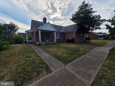 2414 Logan St