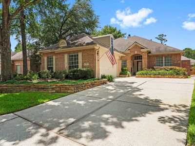 15 Surrey Run Pl