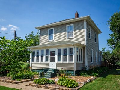 24 Linden St W