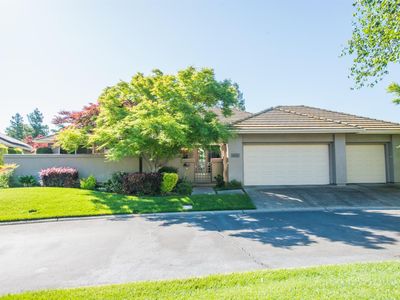 9512 Golf Course Ln