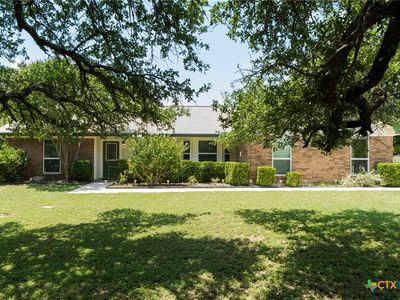 3200 Lois Ln