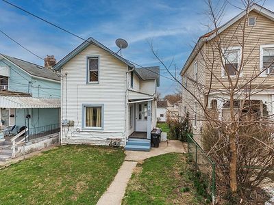 219 W 70th St
