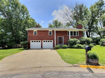 1133 Eastview Ct