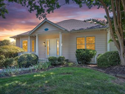 2326 Lake Retreat Rd