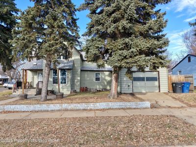 Property at 46 5th St W, Dickinson, ND