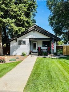 230 N Logan Ave