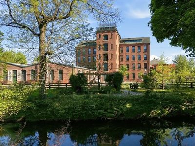 532 Kinsley Ave Unit 303