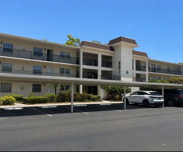 861 Maple Ct APT 104