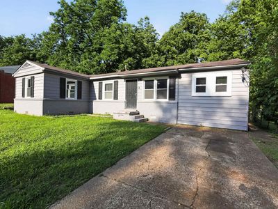 3696 Debby Dr