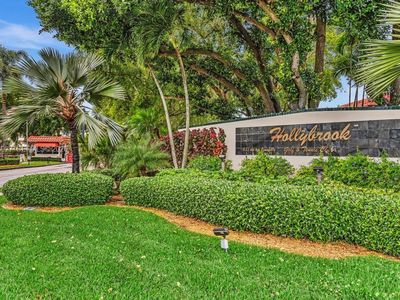 671 S Hollybrook Dr APT 209