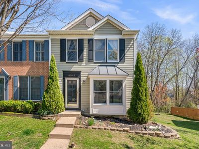 8247 Berryfield Dr