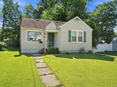 18 Underhill Avenue