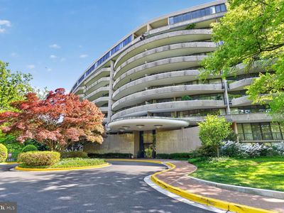4200 Massachusetts Ave NW APT 402