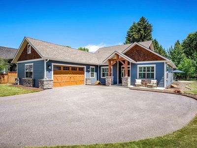 218 Crooked Ear Dr