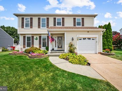 910 Bergen Ct