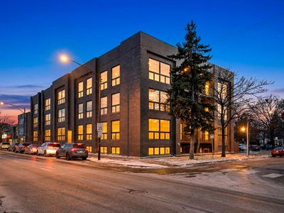 5830 N Lincoln Ave #1E