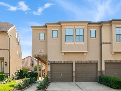 2922 Royal Oaks Crst