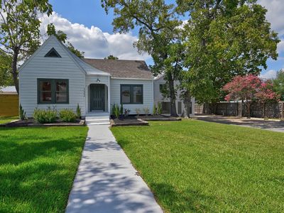 Property at 122 N Holland St, Bellville, TX