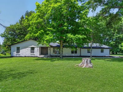 646 Redbud Ln