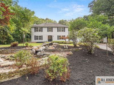 569 Buttonwood Dr