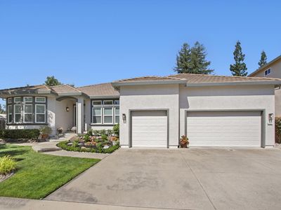 4201 Olga Ln