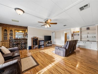 1048 Vista Grande Dr