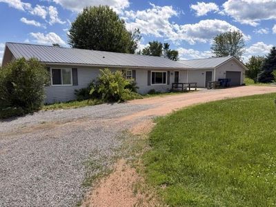 142943 MOON ROAD