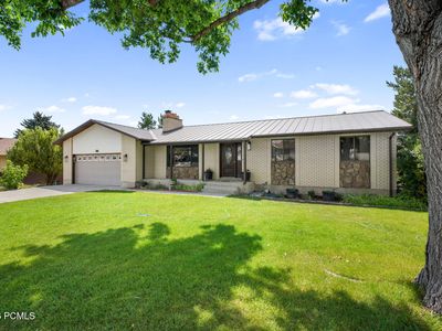 1007 N Valley Dr