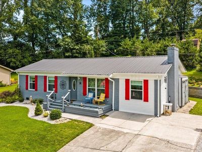 112 Country Hill Ln