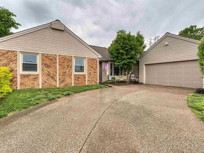 437 Westfield Ln