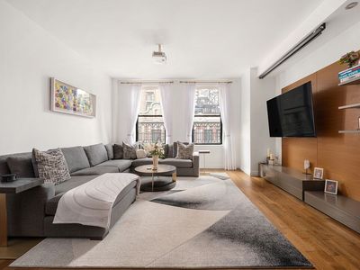 225 5th Ave APT 11A