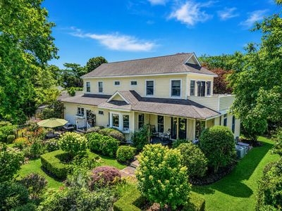 8 Jackson Ave