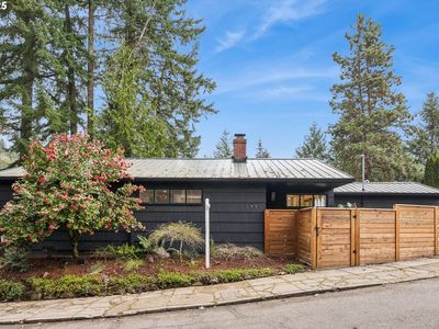 2995 SW Champlain Dr