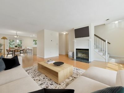 1045 Washington St #2