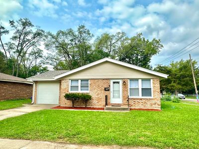 730 Woodlawn Ave