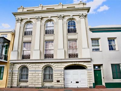 920 Saint Louis St APT 4