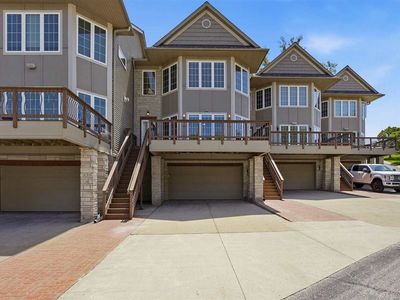 235 Holiday Rd APT 3