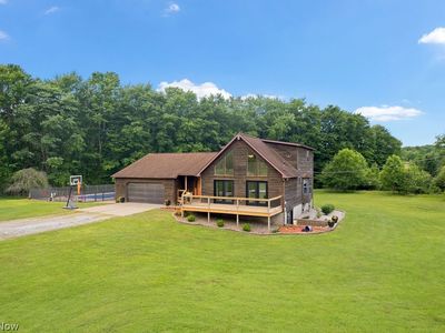 201 Country Ln