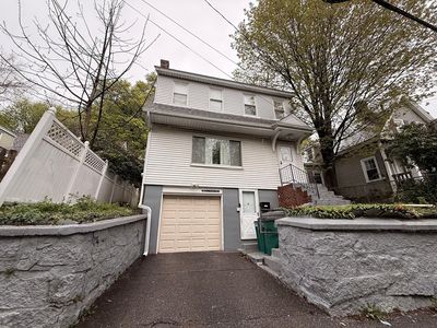 18 Pleasant St