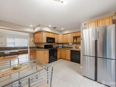187 Evergreen Rd APT 4A