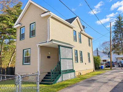 1742 Wayne Ave