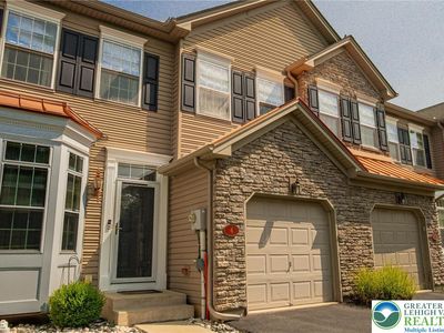 Property at 4 Hillside Ct N, Palmer Twp, PA