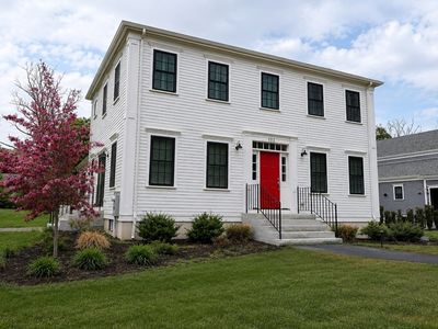 553 Foundry St